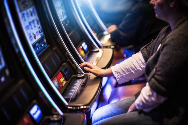 idr777 apk platform interface showing sportsbook, live casino, and slots sections